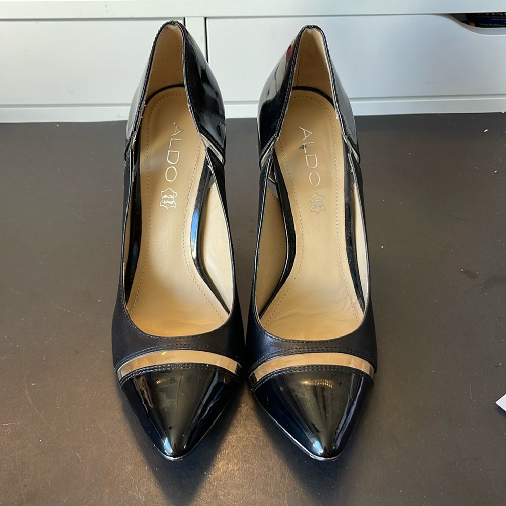 Aldo Black Leather & Patent Leather Gorgeous Stiletto Heels. Size 39/8.5. D5